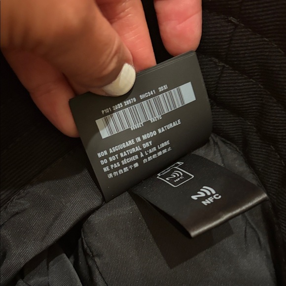 Miu Miu Classic Black Hat - Picture 3 of 3